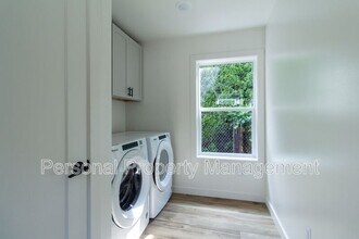 8005 NE 32nd St in Vancouver, WA - Building Photo - Building Photo