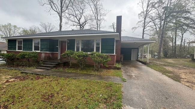 property at 142 Overbrook Cir