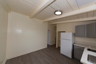 723 Hoomalimali St, Unit Front 1 in Pearl City, HI - Foto de edificio - Building Photo