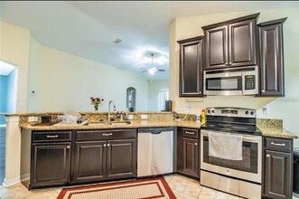 16616 Magnolia Reserve Pl in Wimauma, FL - Building Photo - Building Photo