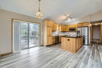 12740 Eveleth Path in Apple Valley, MN - Building Photo - Building Photo