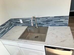 4725 W Fullerton Ave, Unit Studio in Chicago, IL - Building Photo - Building Photo
