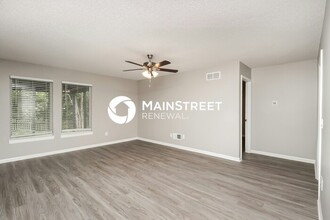 12510 Oak Point in Platte City, MO - Building Photo - Building Photo