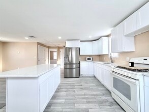 1572 Summit Ave in Hillside, NJ - Building Photo - Building Photo