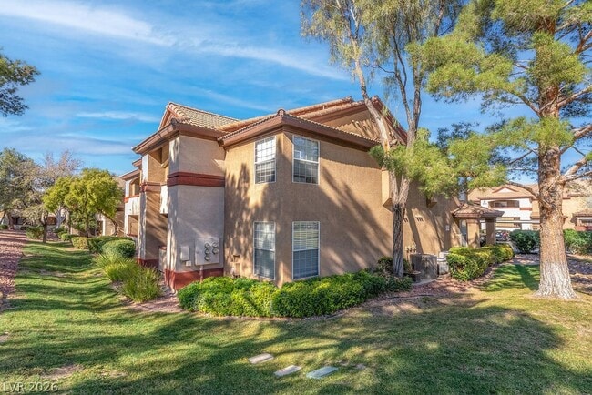 231 W Horizon Ridge Pkwy