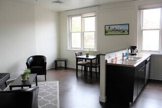 2331 E Carson St in Pittsburgh, PA - Building Photo - Building Photo