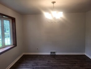 1454 Stanley Dr in Verona, PA - Building Photo - Building Photo
