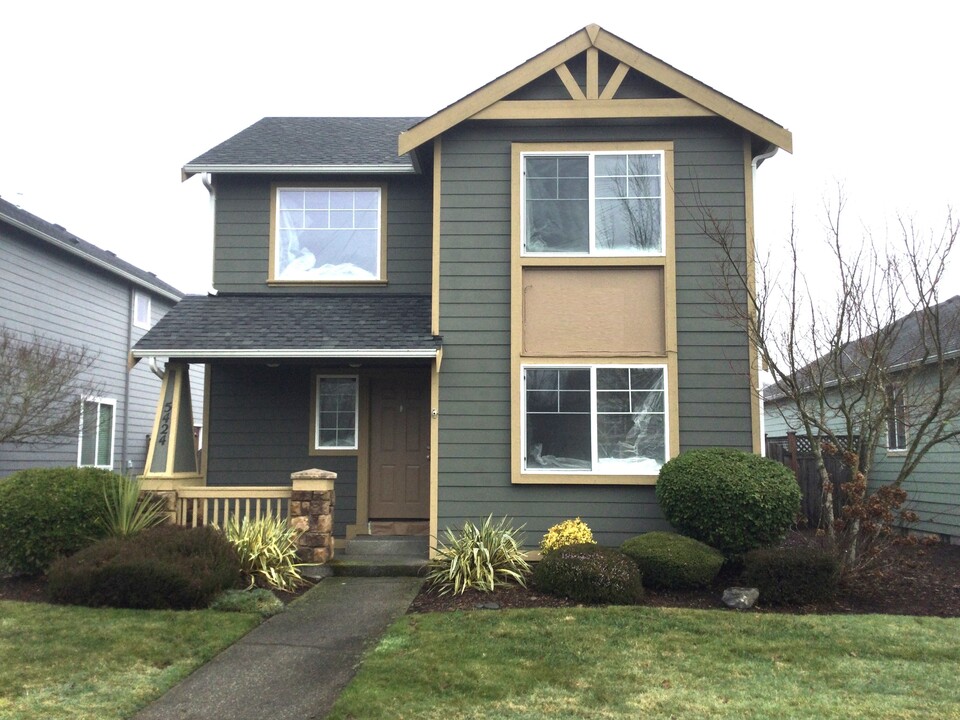 5424 Balustrade Blvd SE in Lacey, WA - Foto de edificio