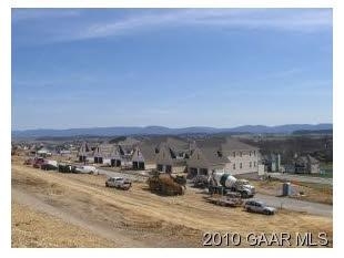 Mountain Vistas in Fishersville, VA - Foto de edificio