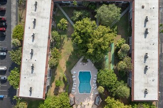 Kings Park Condominium in Fort Lauderdale, FL - Building Photo - Building Photo