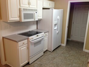 8349 Waltham Rd in North Charleston, SC - Building Photo - Building Photo