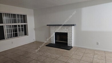 40712 179th St E in Lancaster, CA - Building Photo - Building Photo