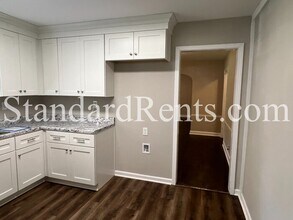 1786 Lynn Ln in Decatur, GA - Building Photo - Building Photo