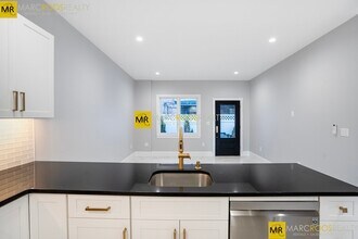 290 Beacon St, Unit 3 in Boston, MA - Building Photo - Building Photo