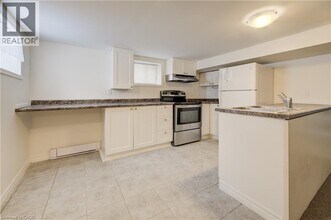 125 Margaret Ave in Kitchener, ON - Building Photo - Building Photo