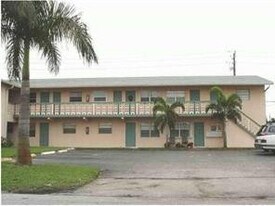 270 NE 40th St in Oakland Park, FL - Building Photo