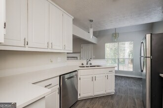 242 Fairview Point in Ellenwood, GA - Building Photo - Building Photo