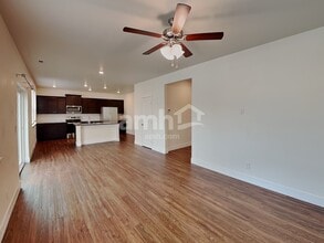 3517 70th Dr NE in Marysville, WA - Foto de edificio - Building Photo