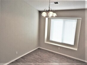 736 Autumn Meadows Dr in Rio Rancho, NM - Foto de edificio - Building Photo