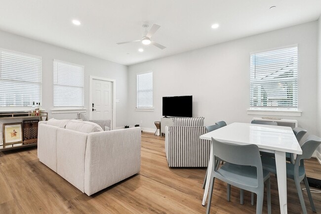 1809 Hillary St in New Orleans, LA - Building Photo - Building Photo
