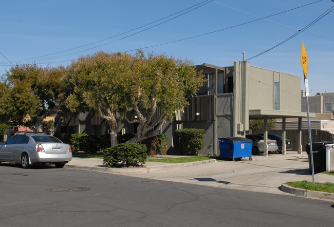 4275 Morrell St in Pacific Beach, CA - Foto de edificio - Building Photo