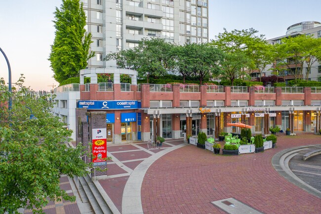 The Peninsula in Vancouver, BC - Building Photo - Building Photo