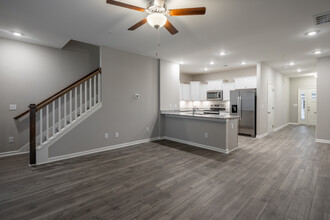 Dartford Townhomes in Spring Hill, TN - Foto de edificio - Interior Photo