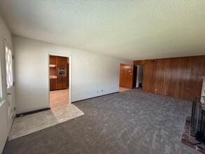 5331 Constellation Way in Sacramento, CA - Building Photo - Building Photo