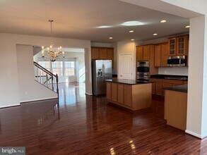 45903 Peach Oak Terrace in Sterling, VA - Building Photo - Building Photo