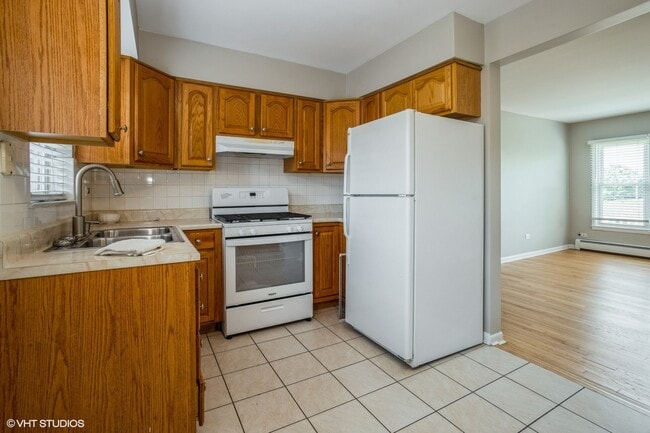 9791 Ivanhoe Ave in Schiller Park, IL - Building Photo - Building Photo