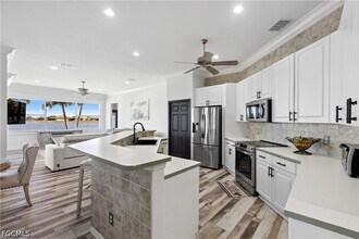 2202 Grove Dr in Naples, FL - Building Photo - Building Photo
