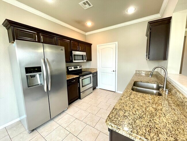 4820 Lakeshore Dr in Ardmore, OK - Building Photo - Building Photo