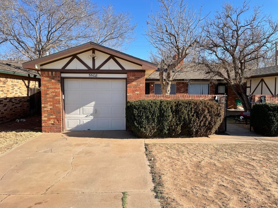 5508 13th St in Lubbock, TX - Building Photo