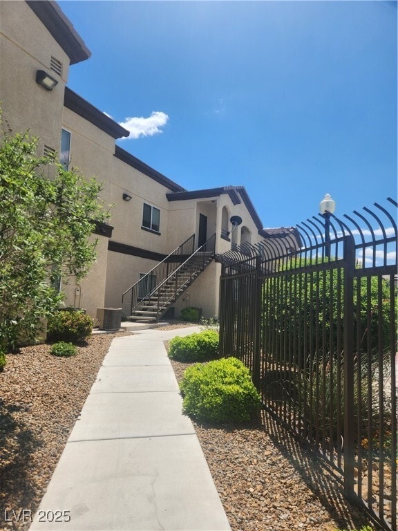 2291 W Horizon Ridge Pkwy in Henderson, NV - Building Photo - Building Photo