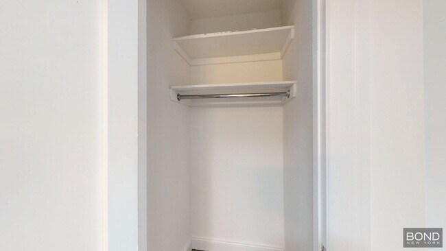 39 E 65th St in New York, NY - Building Photo - Building Photo