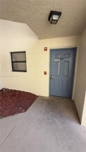 1455 Lake Crystal Dr in West Palm Beach, FL - Building Photo - Building Photo