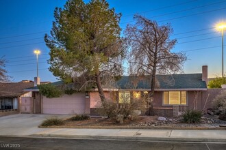 5217 Casco Wy in Las Vegas, NV - Building Photo - Building Photo