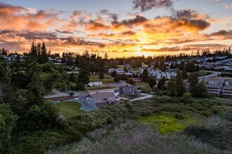 2060 SW Scenic Heights St in Oak Harbor, WA - Building Photo - Building Photo