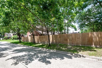 4515 Tall Ridge Ct in Houston, TX - Building Photo - Building Photo