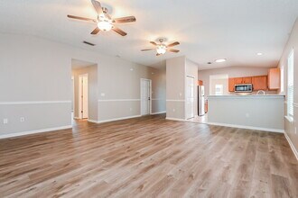 14414 Woodfield Cir S in Jacksonville, FL - Building Photo - Building Photo