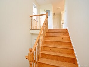 6 Selina Ct in Glen Cove, NY - Foto de edificio - Building Photo