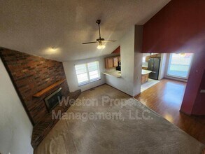 3220 Duvall Dr in Norman, OK - Building Photo - Building Photo