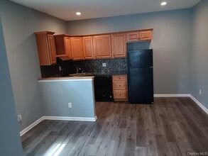 244 Main St in Farmingdale, NY - Building Photo - Building Photo