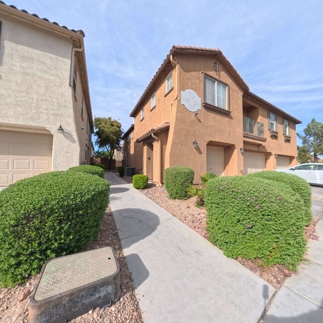 6255 W Arby Ave in Las Vegas, NV - Building Photo - Building Photo