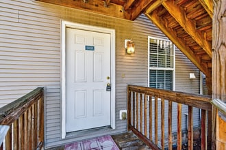 858 Malabu Dr, Unit Apt 5102 in Lexington, KY - Foto de edificio - Building Photo