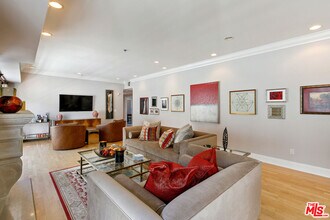 11840 Dorothy St in Los Angeles, CA - Foto de edificio - Building Photo