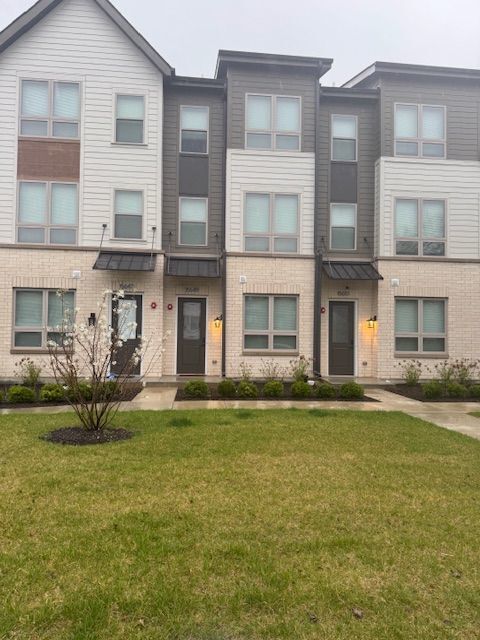 15649 Lamon Ave in Oak Forest, IL - Building Photo