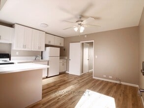 2541 Kuhio Ave. in Honolulu, HI - Building Photo - Building Photo
