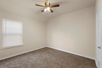324 Burr Ln in Fate, TX - Building Photo - Building Photo