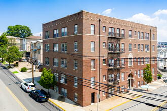 101 E. EDSALL LLC in Palisades Park, NJ - Building Photo - Building Photo